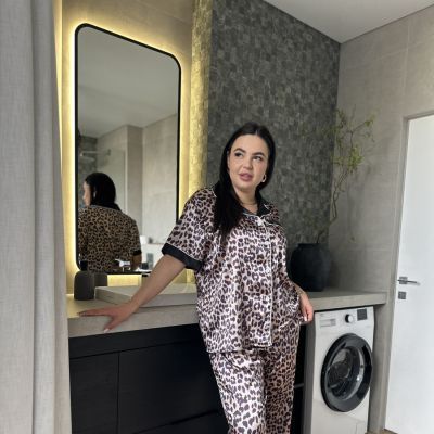 Піжама з леопардовим принтом PLUS SIZE з сорочкою та штанами 13299 фото