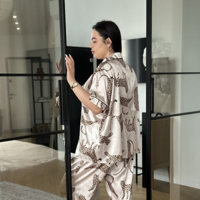 Піжама з леопардовим принтом PLUS SIZE з сорочкою та штанами 13304 фото